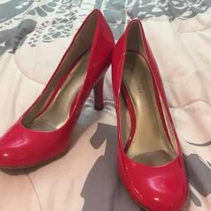 Red Pumps